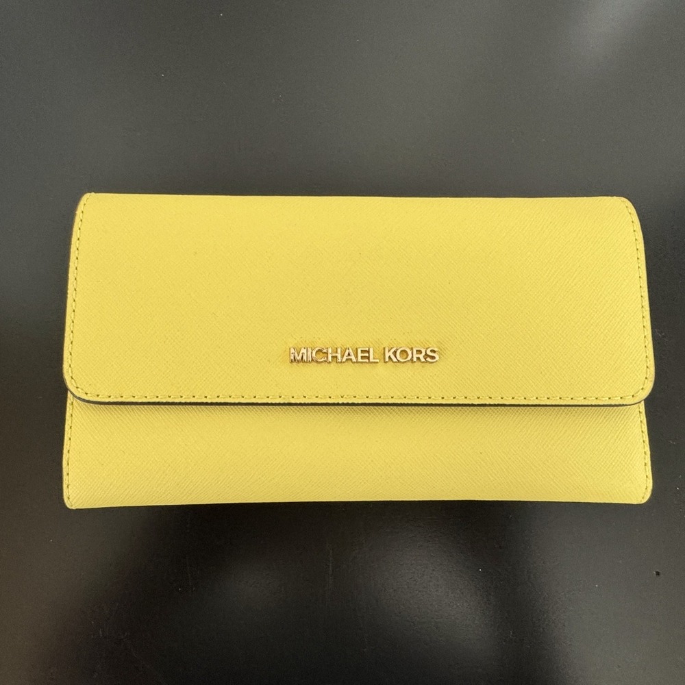 Michael Kors Jet Set Travel Crossgrain Leather Tri-Fold Wallet Butter Yellow